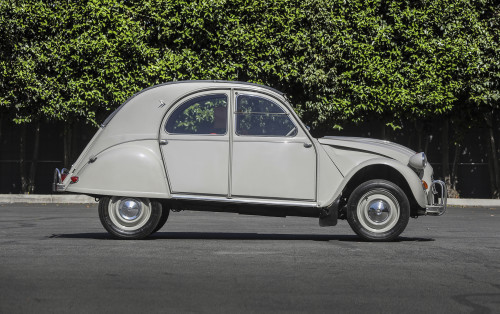 CITROEN 2CV(1966)　サファリ柄　SOLID　箱あり 京商 ミニカー | OttO mobile 1/18 シトロエン 2CV サハラ 1964
